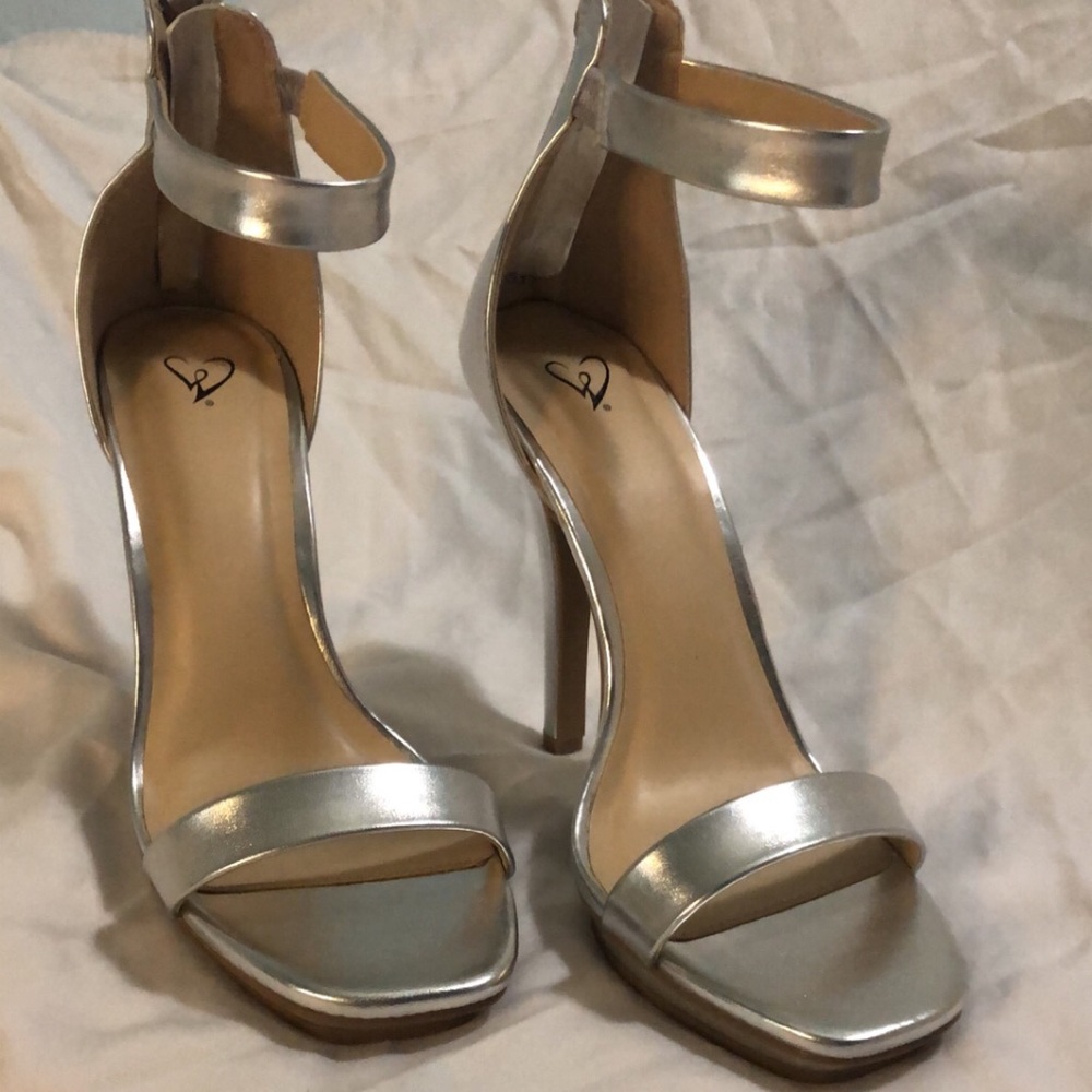 Open Toe Ankle Strap Platform Heel - image 5